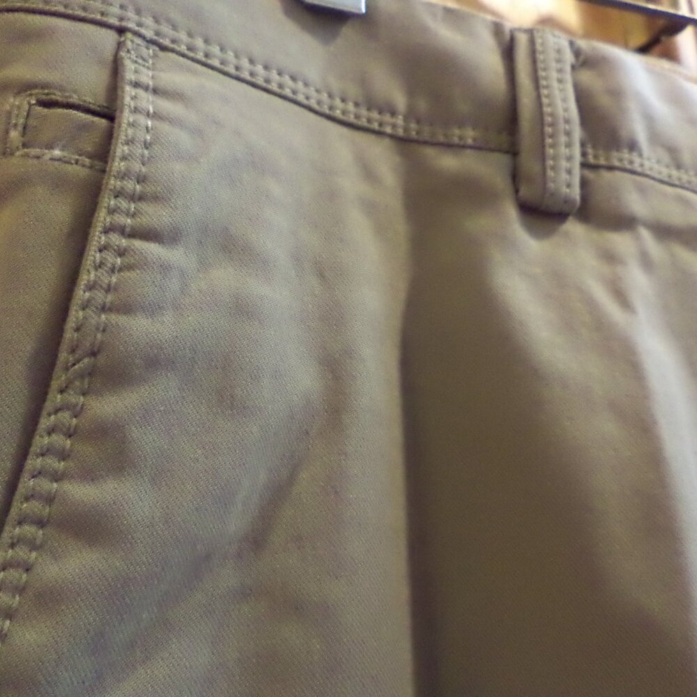 Men's TOMMY BAHAMA SHORTS - "Ashore Thing" Asparagus Size 33 New with Tags $98 - Picture 10 of 11